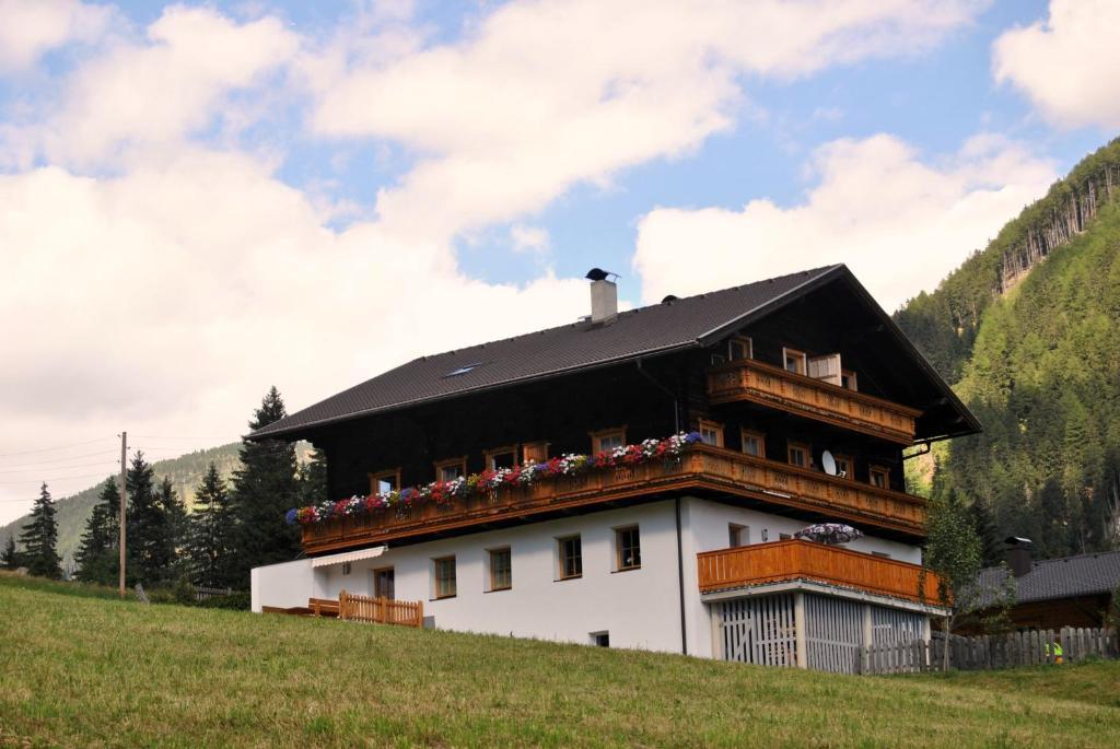 Niederarnigerhof Familie Bauernfeind * Kals-am Großglockner